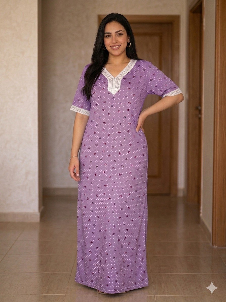 عباية استقبال جوبير فاخرة – لون وردي هادئ ونقشة عصرية وصف المنتج